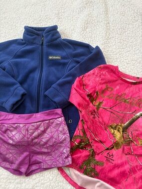 Girls bundle size 5 Columbia Kids Navy Fleece Jacket - Carharrt Realtree shirt